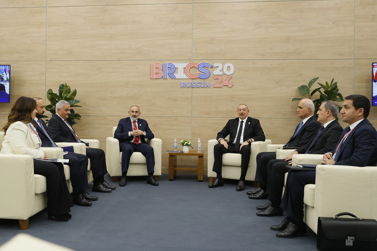 Paşinyan ve Aliyev BRICS zirvesinde biraraya geldi